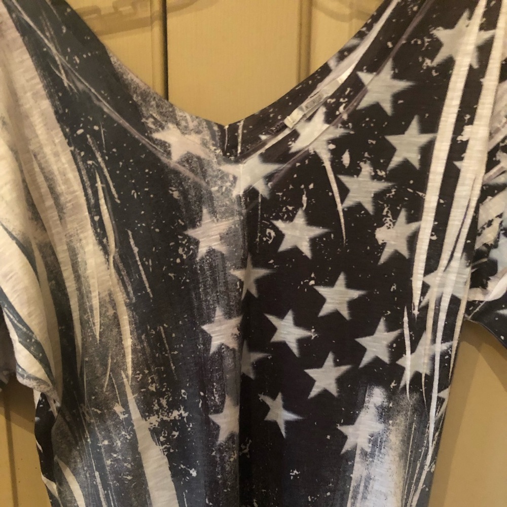 Nouvida Stars and Stripes top